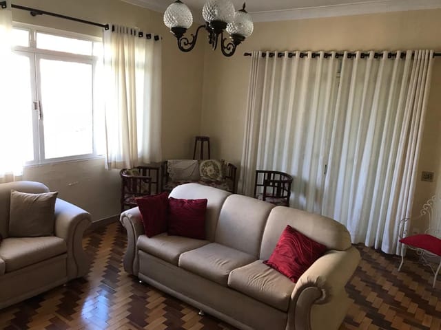 Casa com 392m² 3 quartos e 1 banheiro, à venda, no bairro Centro em Aparecida