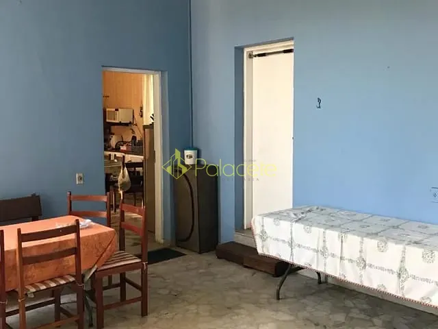 Casa com 392m² 3 quartos e 1 banheiro, à venda, no bairro Centro em Aparecida