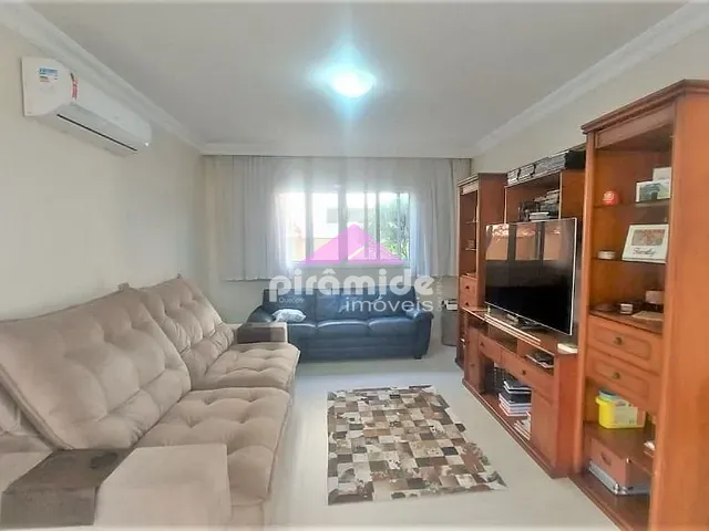 Casa com 468m² 4 quartos e 6 banheiros, à venda, no bairro Urbanova em São José dos Campos