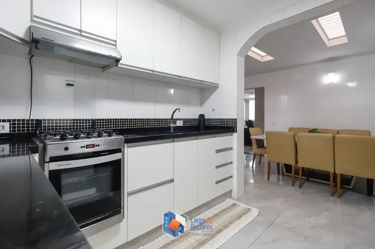 Casa, 3 quartos, 310 m² - Foto 2