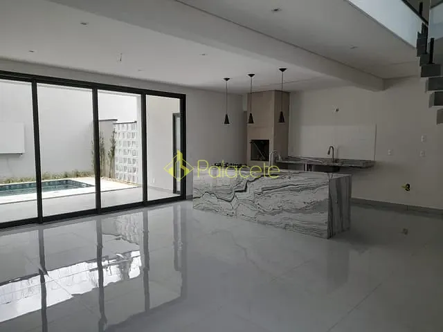 Casa com 340m² 4 quartos e 5 banheiros, à venda, no bairro Guedes em Tremembé