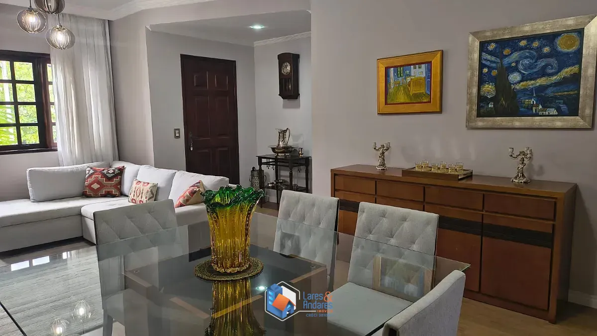 Casa, 3 quartos, 196 m² - Foto 2