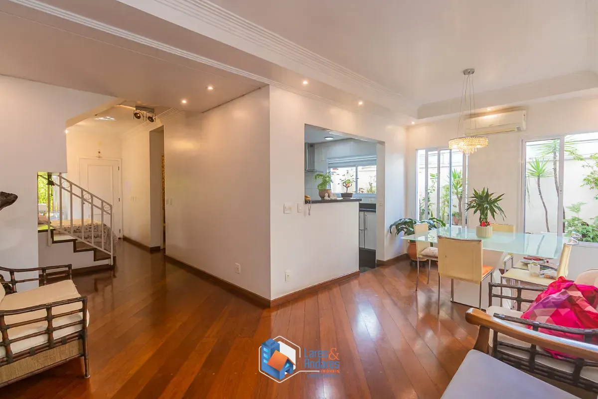 Casa, 3 quartos, 223 m² - Foto 1