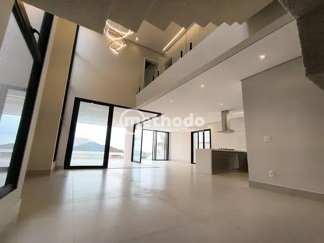 Casa 3 quartos e 5 banheiros, à venda, no bairro Nações em Valinhos