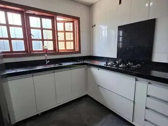 Casa com 300m² 3 quartos e 2 banheiros, à venda, no bairro Jardim Esplanada II em Indaiatuba
