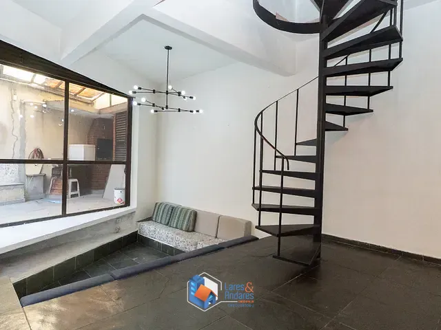 Casa com 77m² 4 quartos e 2 banheiros, à venda, no bairro Cambuci em São Paulo