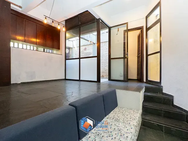 Casa com 77m² 4 quartos e 2 banheiros, à venda, no bairro Cambuci em São Paulo