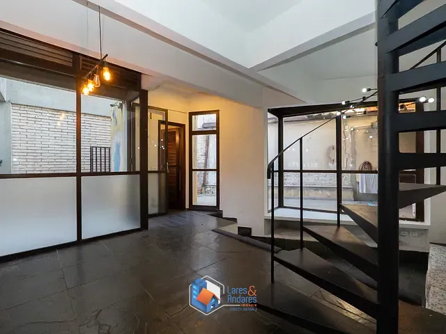 Casa com 77m² 4 quartos e 2 banheiros, à venda, no bairro Cambuci em São Paulo