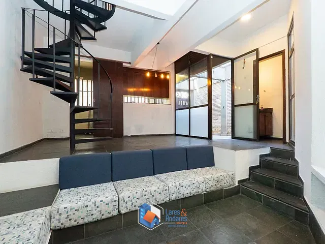 Casa com 77m² 4 quartos e 2 banheiros, à venda, no bairro Cambuci em São Paulo