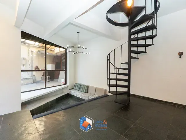 Casa com 77m² 4 quartos e 2 banheiros, à venda, no bairro Cambuci em São Paulo