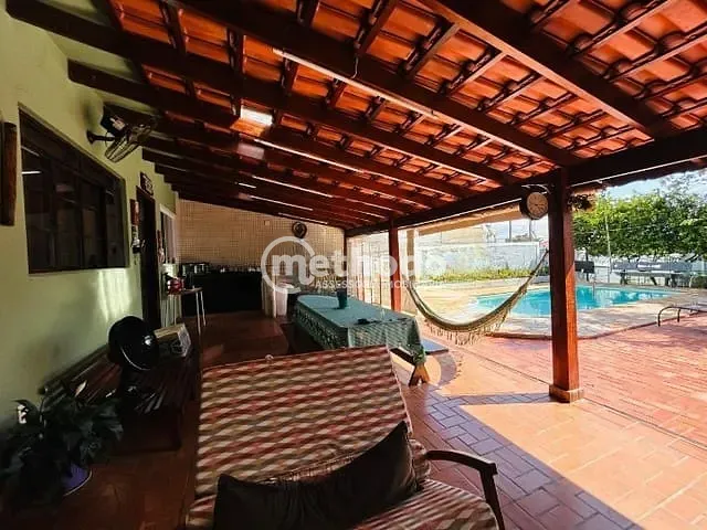 Casa com 360m² 2 quartos e 3 banheiros, à venda, no bairro Jardim Santa Genebra em Campinas