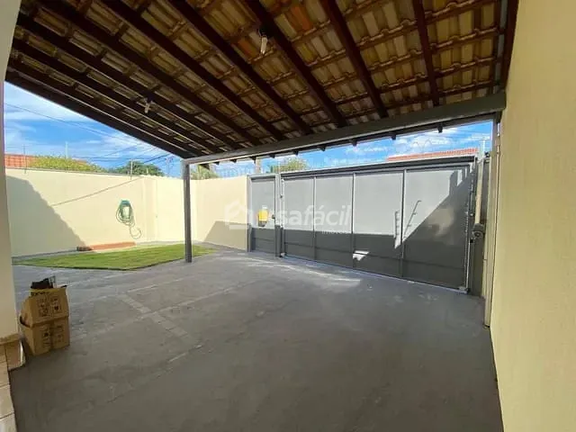 Casa com 250m² 3 quartos e 2 banheiros, à venda, no bairro Portal do Panamá em Campo Grande