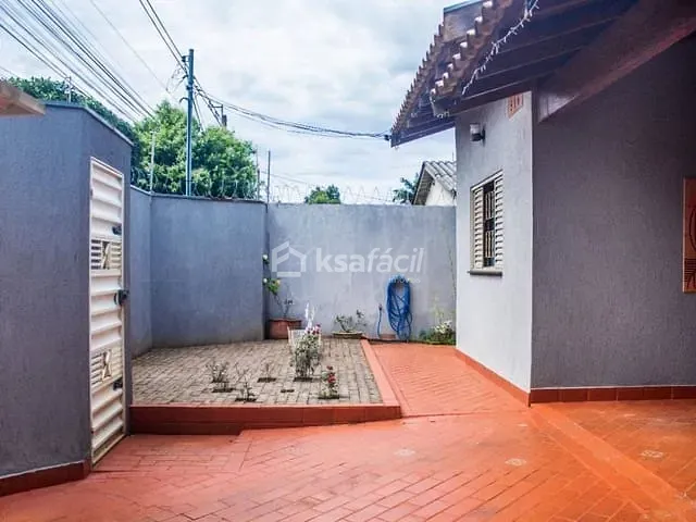 Casa com 432m² 3 quartos e 2 banheiros, à venda, no bairro Vila Taveirópolis em Campo Grande