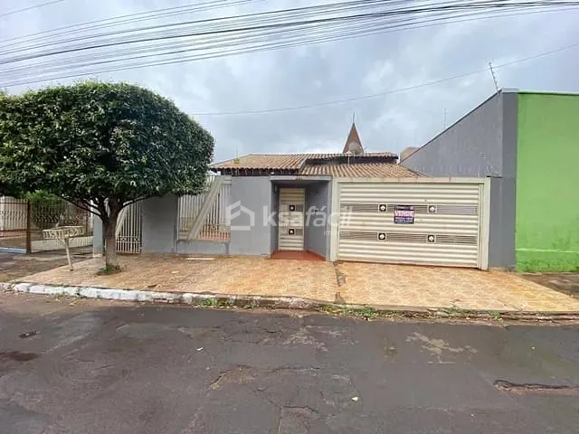 Casa com 432m² 3 quartos e 2 banheiros, à venda, no bairro Vila Taveirópolis em Campo Grande