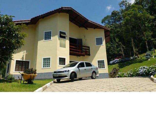 Casa com 1265m² 3 quartos e 3 banheiros, à venda, no bairro Zona Rural em Monteiro Lobato