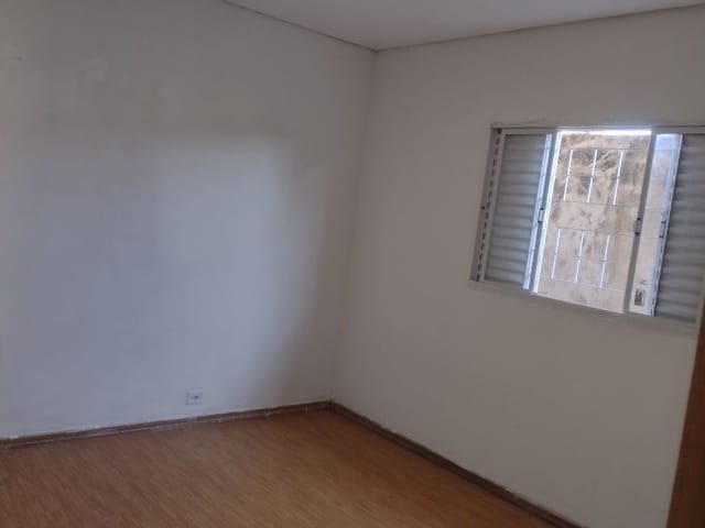 Casa 2 quartos e 1 banheiro, à venda, no bairro Jardim Continental II em Taubaté