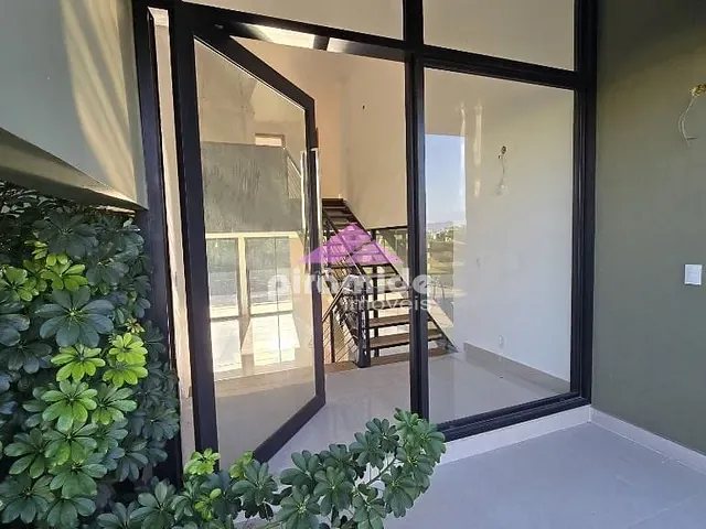 Casa com 800m² 5 quartos e 5 banheiros, à venda, no bairro Urbanova em São José dos Campos