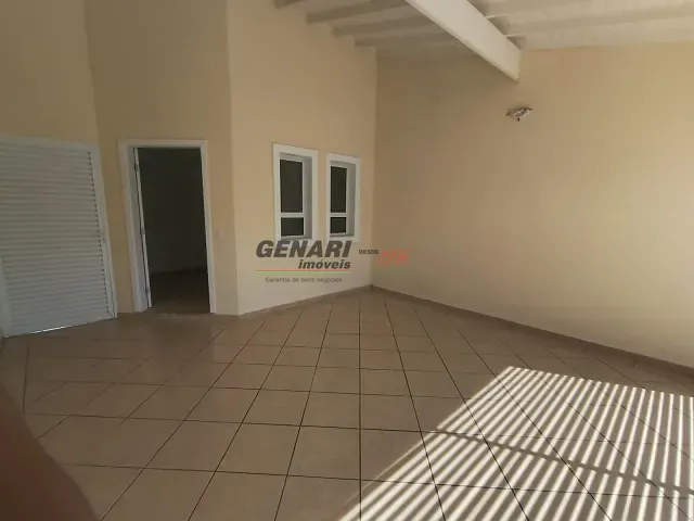 Casa 2 quartos e 2 banheiros, para alugar, no bairro Vila Aurora em Indaiatuba