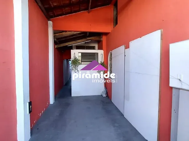Casa com 156m² 2 quartos e 2 banheiros, à venda, no bairro Jardim Anhembi em São José dos Campos