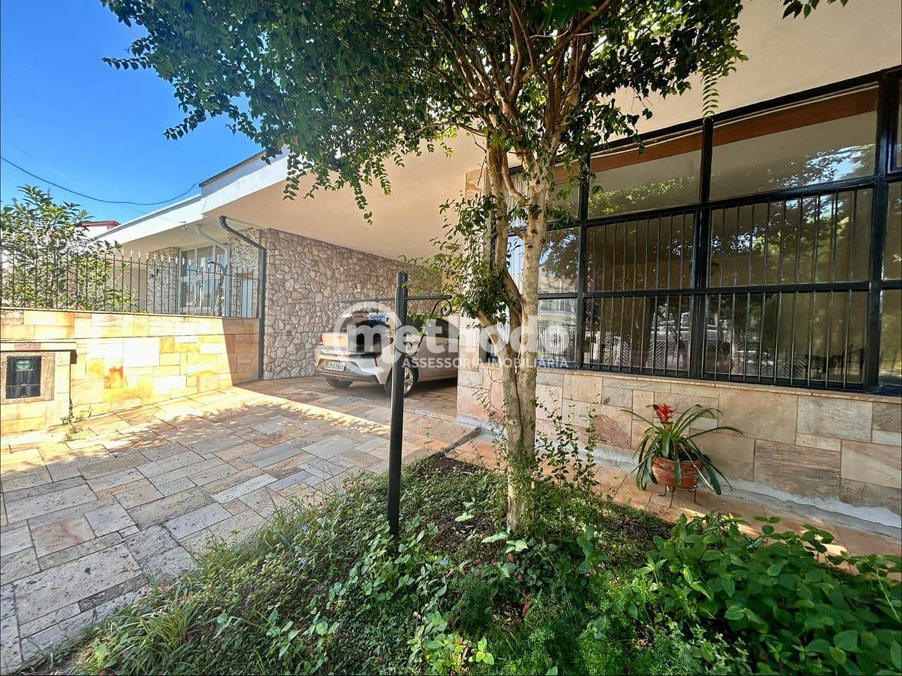 Casa, 3 quartos, 326 m² - Foto 1