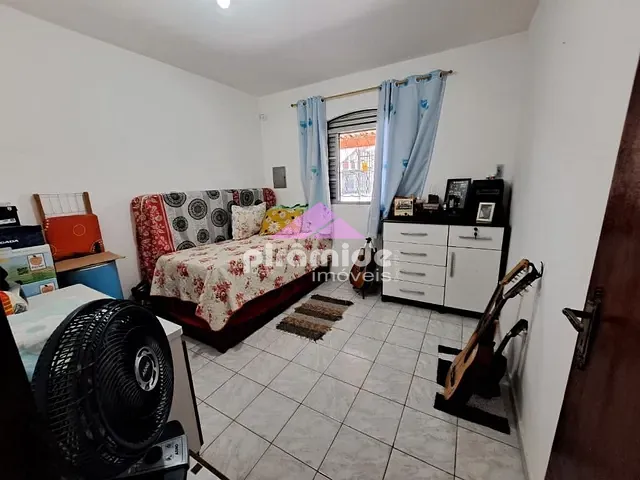 Casa com 125m² 2 quartos e 1 banheiro, à venda, no bairro Jardim Santa Inês I em São José dos Campos