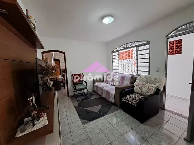Casa com 125m² 2 quartos e 1 banheiro, à venda, no bairro Jardim Santa Inês I em São José dos Campos