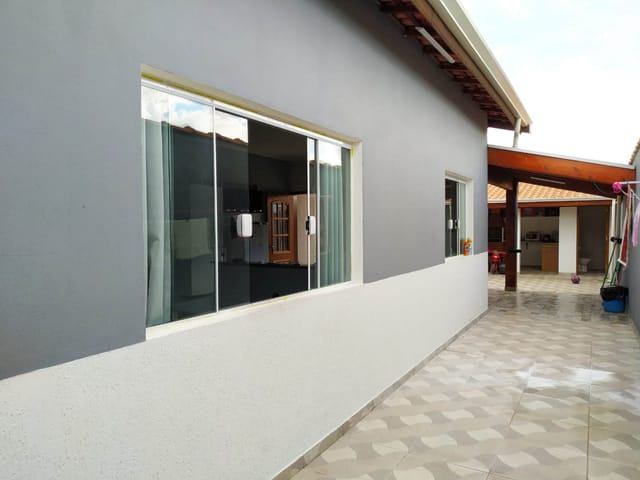 Casa com 250m² 2 quartos e 2 banheiros, à venda, no bairro Vila Suiça em Pindamonhangaba