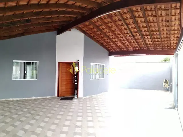 Casa com 250m² 2 quartos e 2 banheiros, à venda, no bairro Vila Suiça em Pindamonhangaba