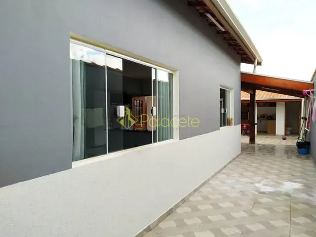 Casa com 250m² 2 quartos e 2 banheiros, à venda, no bairro Vila Suiça em Pindamonhangaba