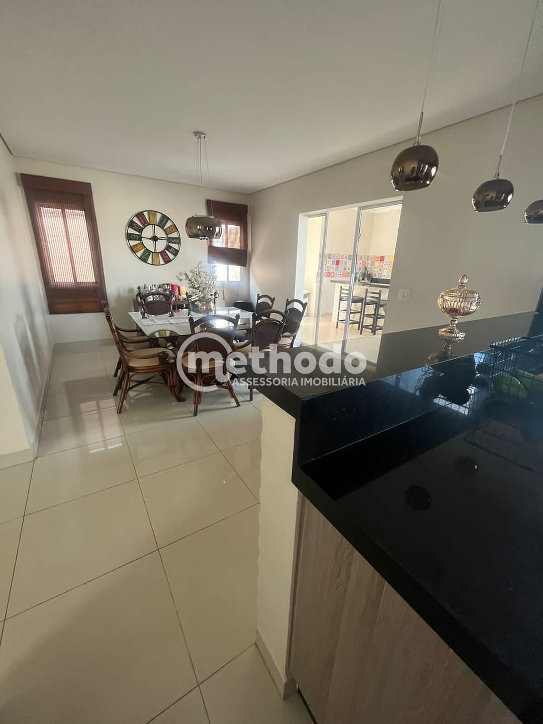 Casa, 3 quartos, 252 m² - Foto 2