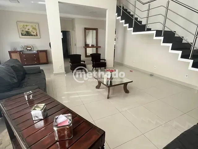 Casa com 348m² 3 quartos e 4 banheiros, à venda, no bairro Residencial Real Parque Sumaré em Sumaré