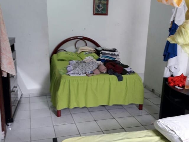Casa com 300m² 2 quartos e 1 banheiro, à venda, no bairro Jardim Regina em Pindamonhangaba