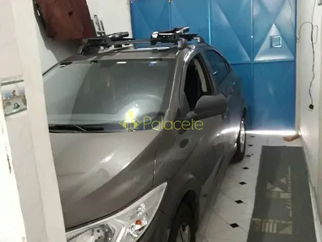 Casa com 300m² 2 quartos e 1 banheiro, à venda, no bairro Jardim Regina em Pindamonhangaba