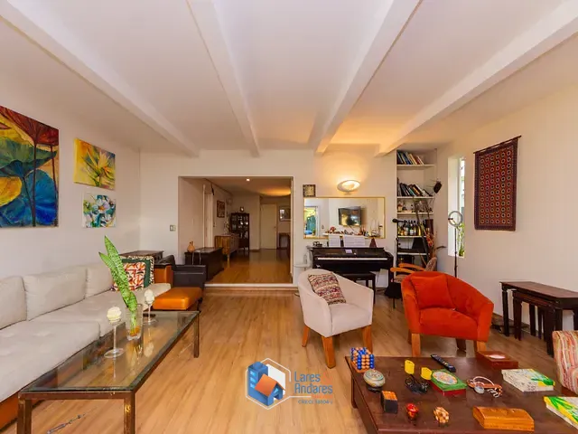 Casa com 652m² 4 quartos e 5 banheiros, à venda, no bairro Jardim Santa Helena em São Paulo