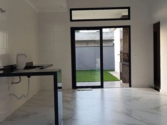 Casa com 300m² 3 quartos e 3 banheiros, à venda, no bairro Bairro do Grama em Caçapava