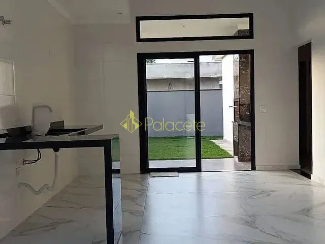 Casa com 300m² 3 quartos e 3 banheiros, à venda, no bairro Bairro do Grama em Caçapava