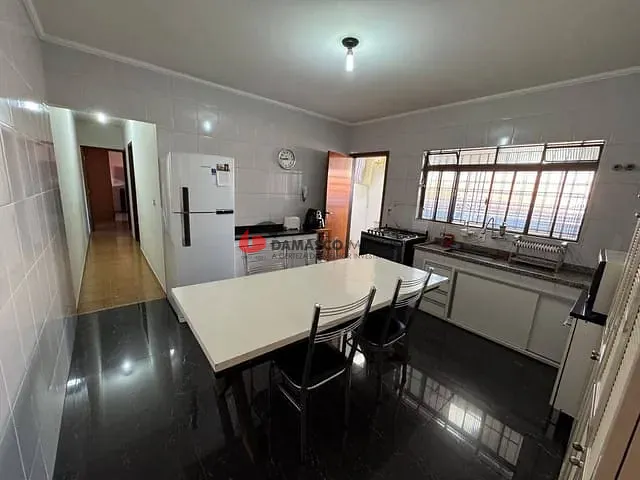 Casa 2 quartos e 1 banheiro, à venda, no bairro Olímpico em São Caetano do Sul