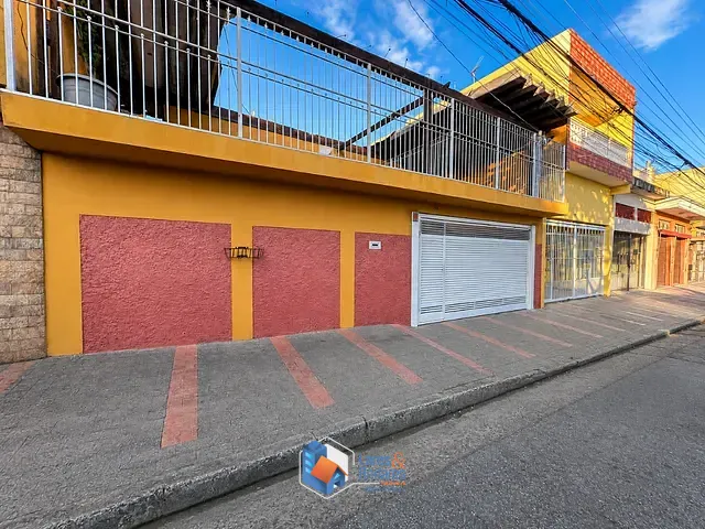 Casa com 210m² 3 quartos e 3 banheiros, à venda, no bairro Jardim Shangrilá (Zona Norte) em São Paulo