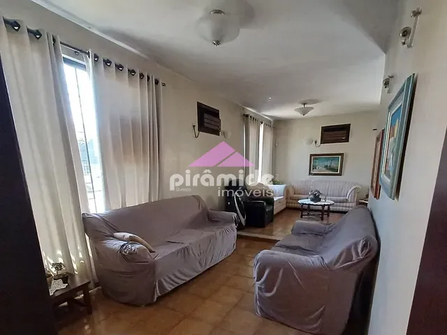 Casa com 651m² 5 quartos e 4 banheiros, à venda, no bairro Jardim Liberdade em Jacareí