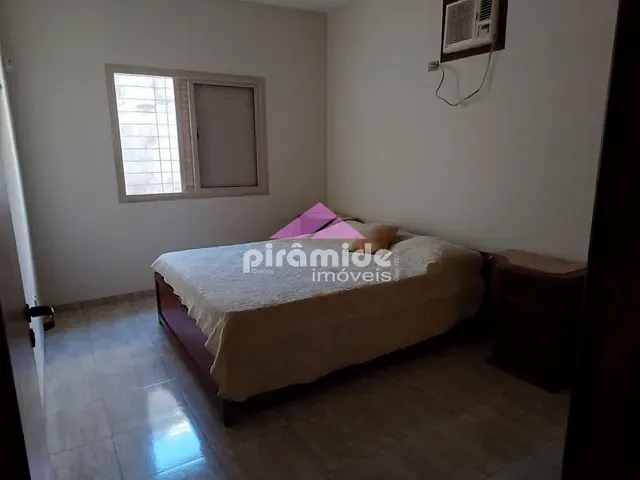 Casa com 651m² 5 quartos e 4 banheiros, à venda, no bairro Jardim Liberdade em Jacareí