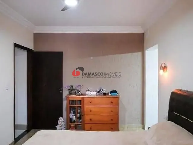 Casa 3 quartos e 3 banheiros, à venda, no bairro Olímpico em São Caetano do Sul