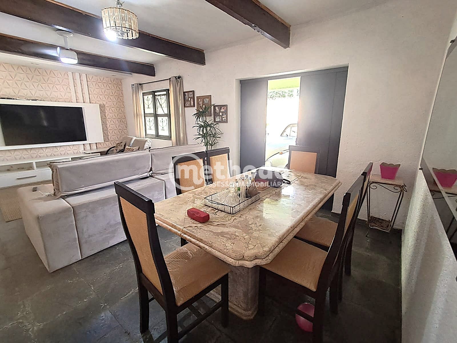 Casa, 4 quartos, 193 m² - Foto 1