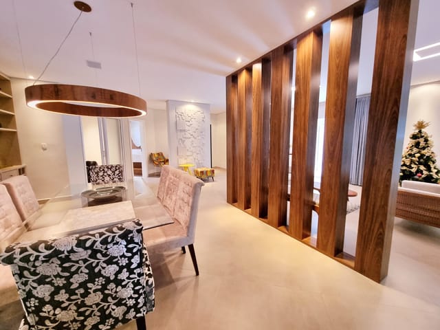 Casa com 1400m² 4 quartos e 3 banheiros, à venda, no bairro Parque das Nações em Pindamonhangaba