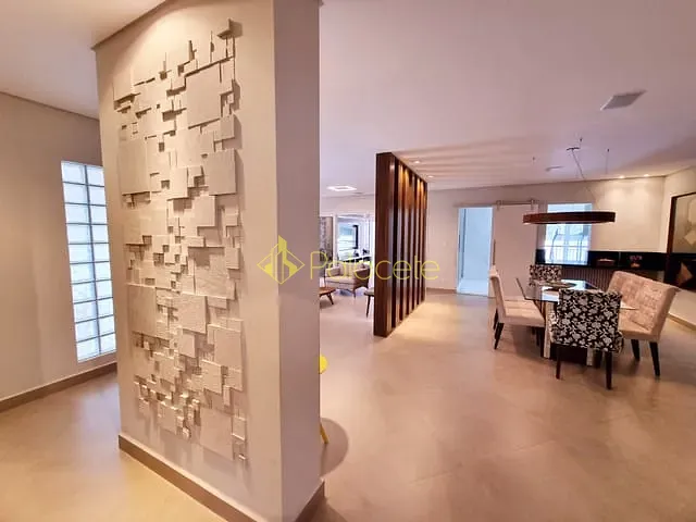 Casa com 1400m² 4 quartos e 3 banheiros, à venda, no bairro Parque das Nações em Pindamonhangaba