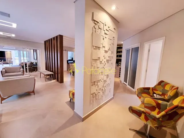 Casa com 1400m² 4 quartos e 3 banheiros, à venda, no bairro Parque das Nações em Pindamonhangaba
