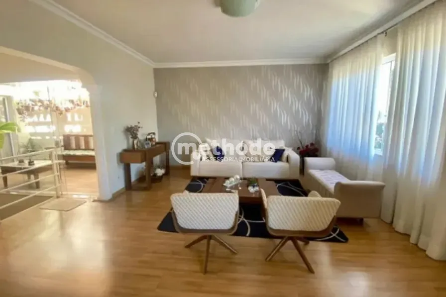 Casa, 3 quartos, 201 m² - Foto 2
