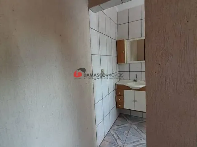 Casa 2 quartos e 2 banheiros, para alugar, no bairro Fundação em São Caetano do Sul