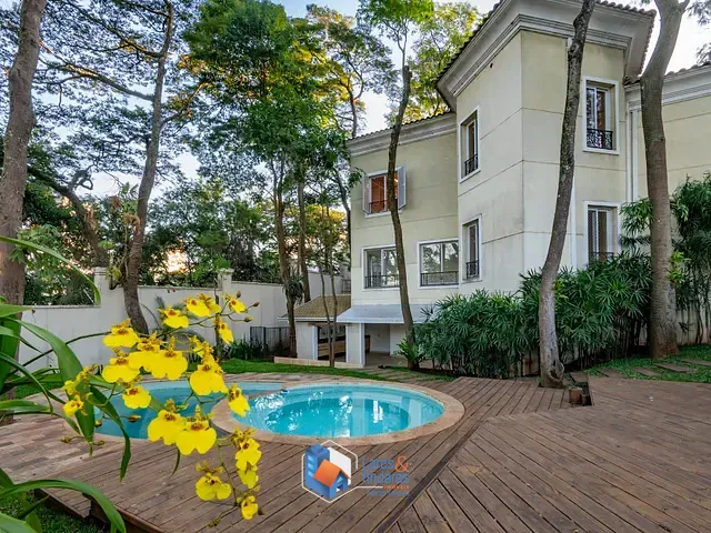 Casa com 663m² 4 quartos e 6 banheiros, à venda, no bairro Jardim Leonor em São Paulo