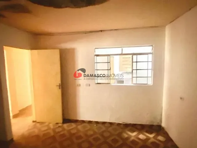 Casa 2 quartos e 1 banheiro, à venda, no bairro Cerâmica em São Caetano do Sul