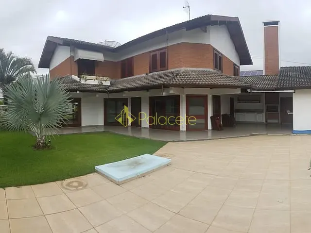 Casa com 928m² 3 quartos e 1 banheiro, à venda, no bairro Socorro em Pindamonhangaba